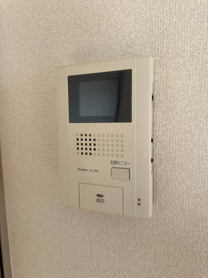 【セキュリティ】 | Maison新桜ヶ丘/メゾン新桜ヶ丘 | ※参考写真※防犯対策に有効なカメラ付きインターホン！突然の来客にもバッチリ対応できちゃいます☆