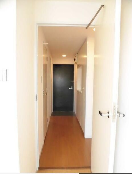 コスモリード駒沢大学の玄関|※全て別号室のお写真。内装等参考にしてください。