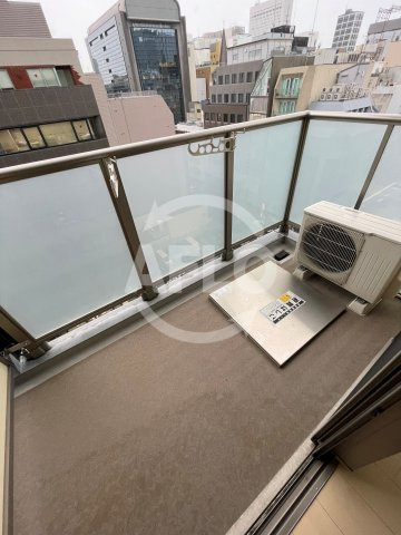 アーバンフラッツ心斎橋のバルコニー|La Douceur心斎橋（ラドゥセール心斎橋）　バルコニー