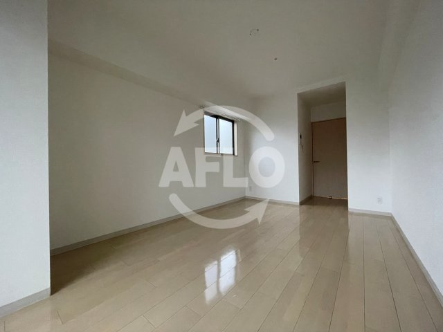 アーバンフラッツ心斎橋の居間・リビング|La Douceur心斎橋（ラドゥセール心斎橋）　洋室