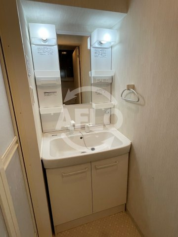 アーバンフラッツ心斎橋の独立洗面台|La Douceur心斎橋（ラドゥセール心斎橋）　独立洗面台