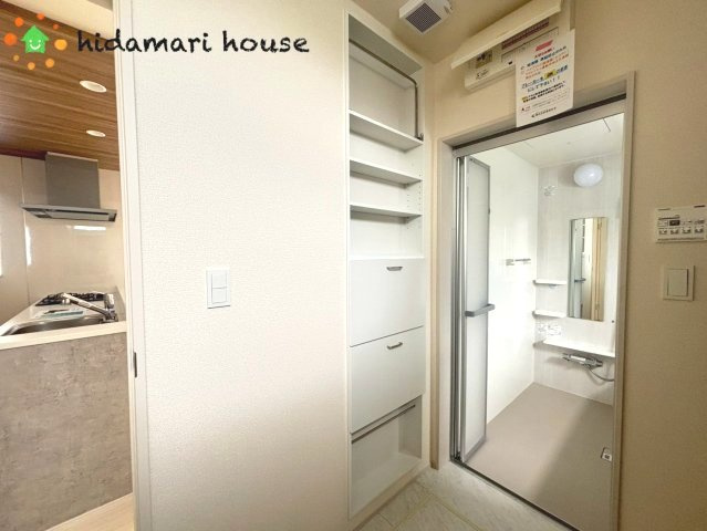 上尾市瓦葺　新築戸建　ブルーミング01の収納