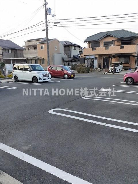 エピソードの駐車場|敷地内に駐車場を完備しています。
