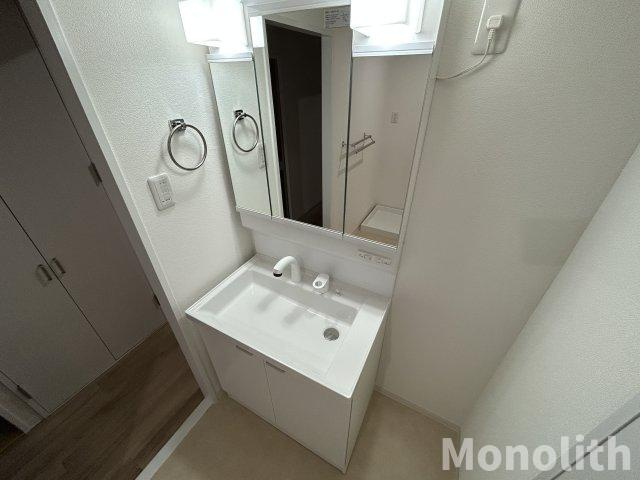 泉北城山台２丁３号棟の独立洗面台