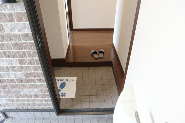 【玄関】エスポワールコマツ参番館