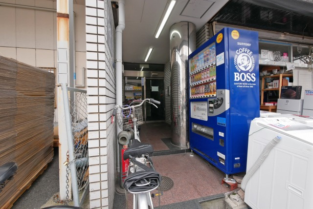SKハイツ照ヶ丘のエントランス