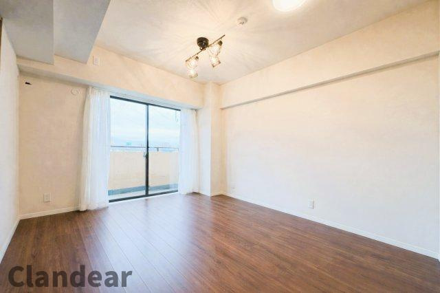 ライオンズマンション小岩第５の洋室|ドキドキの新生活も、安心してスタート。ぴったりの住まいを見つけませんか？クランディアが一緒に住まい選びをサポートします‼　まずは、お気軽にお問合せください　＃クランディア