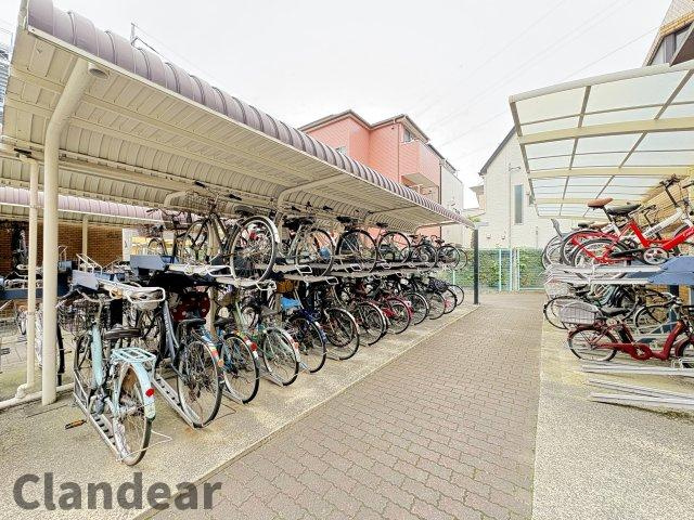 ライオンズマンション小岩第５の駐輪場|ドキドキの新生活も、安心してスタート。ぴったりの住まいを見つけませんか？クランディアが一緒に住まい選びをサポートします‼　まずは、お気軽にお問合せください　＃クランディア