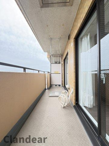 ライオンズマンション小岩第５のバルコニー|ドキドキの新生活も、安心してスタート。ぴったりの住まいを見つけませんか？クランディアが一緒に住まい選びをサポートします‼　まずは、お気軽にお問合せください　＃クランディア