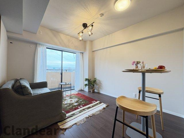 ライオンズマンション小岩第５の居間・リビング|ドキドキの新生活も、安心してスタート。ぴったりの住まいを見つけませんか？クランディアが一緒に住まい選びをサポートします‼　まずは、お気軽にお問合せください　＃クランディア