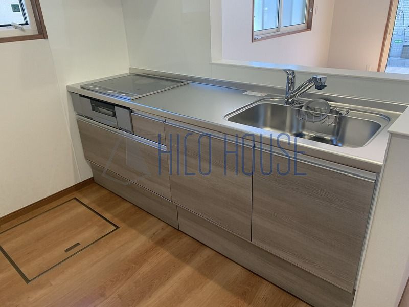 中新田戸建貸家　C棟のキッチン