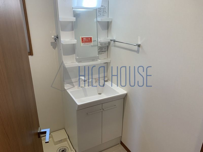 中新田戸建貸家　C棟の洗面所