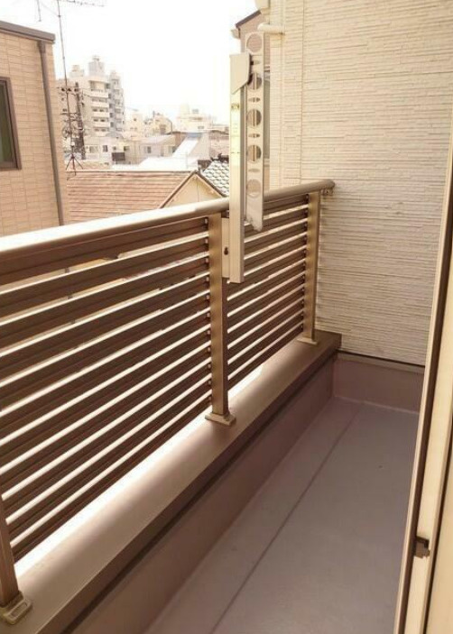 東日暮里６丁目貸家のバルコニー