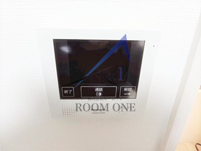 ディアレイシャス北千住のセキュリティ|モニター付きインターホンです。