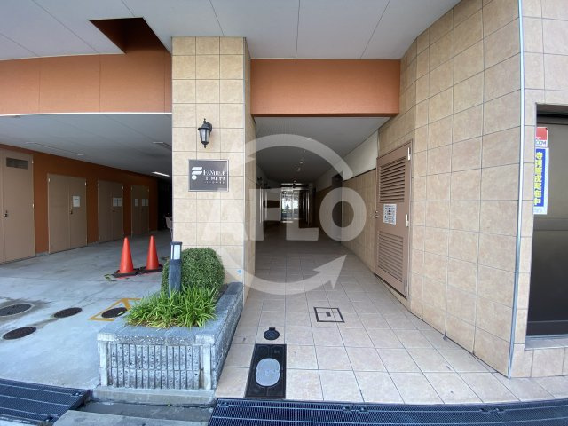 ファミール上町台パークサイド　中央小学校区のエントランス|ファミール上町台パークサイド　エントランス