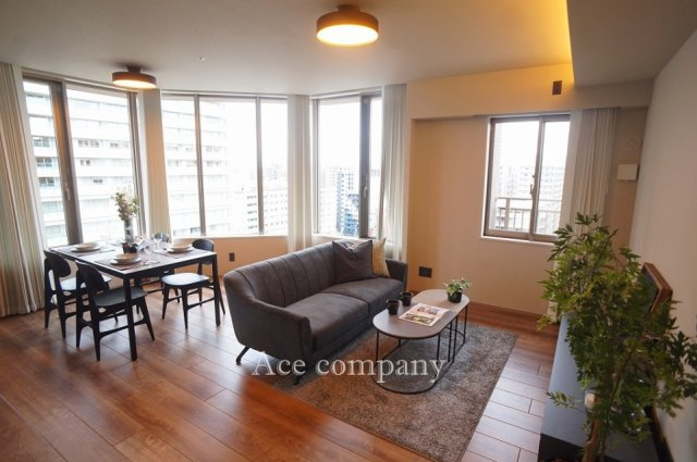 【居間・リビング】 | ザ・上本町タワー | 【LDK：ゆったり18.8帖♪】L・Dの2面に床暖房完備です☆