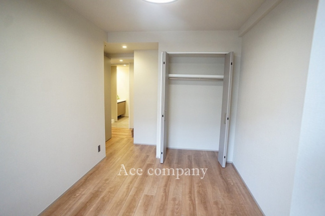 【寝室】 | ザ・上本町タワー | 【洋室7.5帖】クローゼット完備です♪