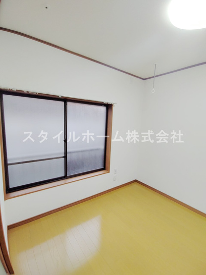 【洋室】 | コーポ鈴森A棟 | コンパクトで使いやすい洋室です