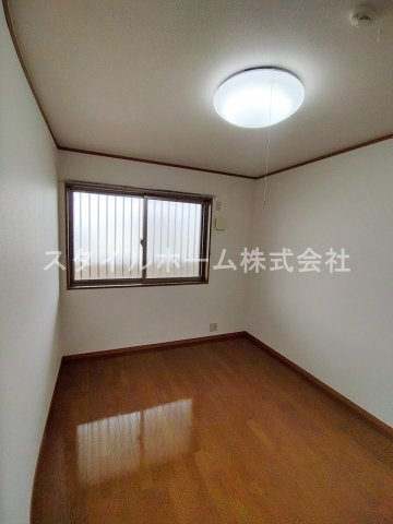【洋室】 | コーポ鈴森A棟 | 使い勝手のいい洋室です
