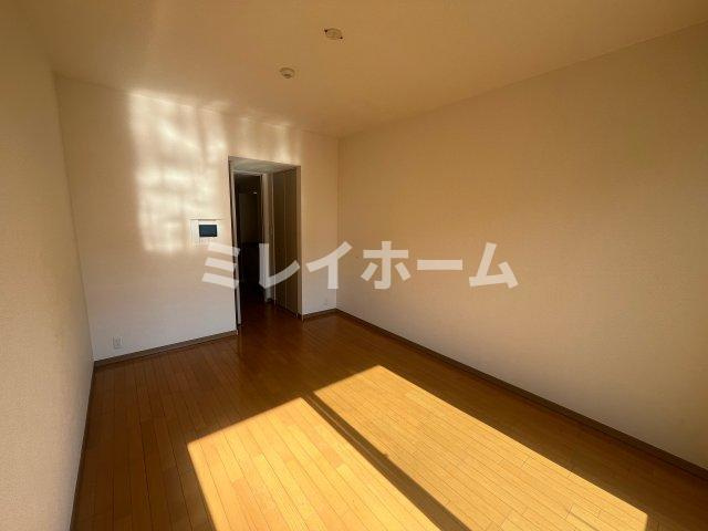 グランドフォーレヤマモトの居間・リビング|同建物内、別のお部屋の参考写真になります。