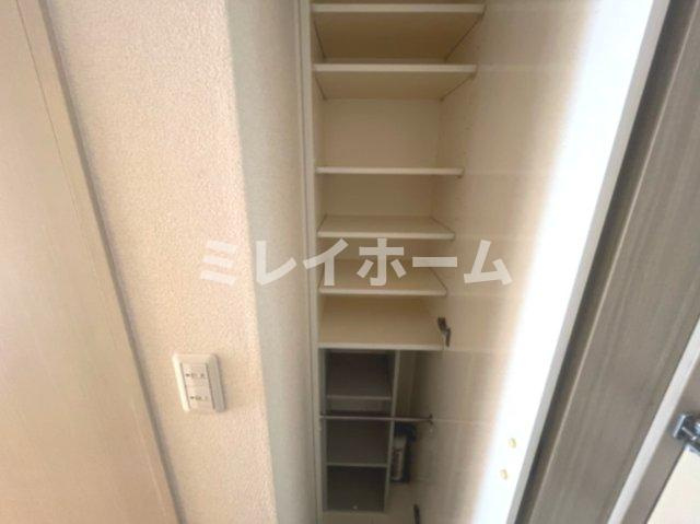 グランドフォーレヤマモトの玄関|同建物内、別のお部屋の参考写真になります。