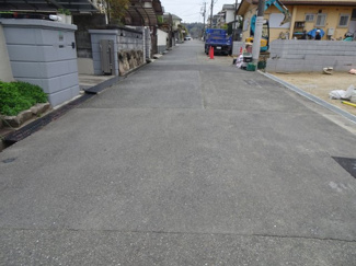 【前面道路含む現地写真】 | 川西市大和東2丁目16の13　　新築一戸建て