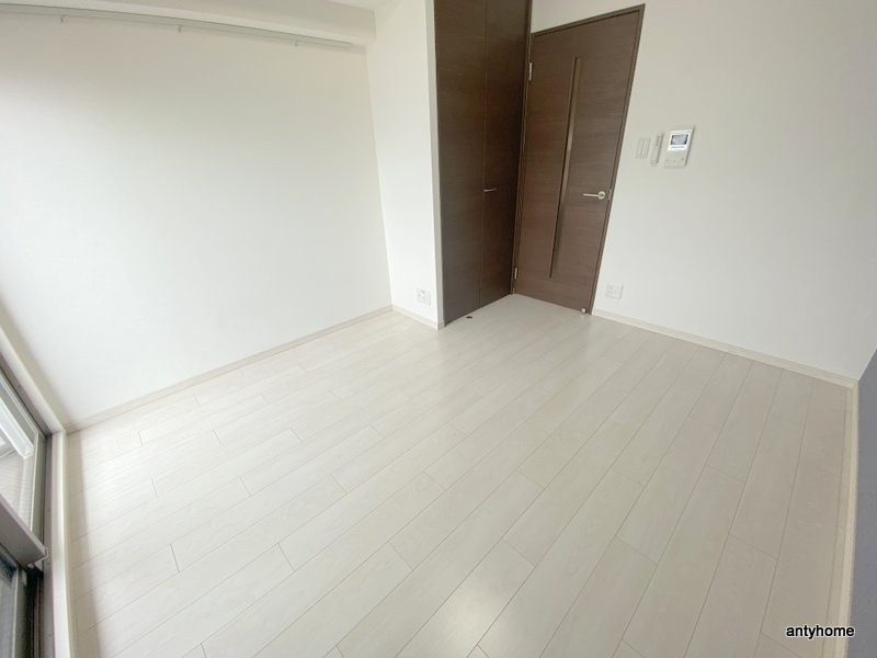 ライブカーサ上新庄　仲介手数料無料の洋室