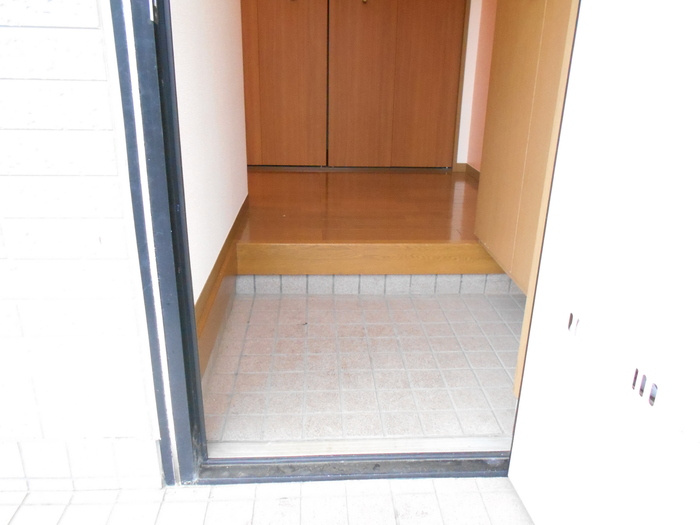 ラ・ポワール　Ａの玄関