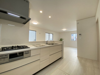 【キッチン】 | 糸満市兼城（全2棟）B号棟 | ※同仕様写真です