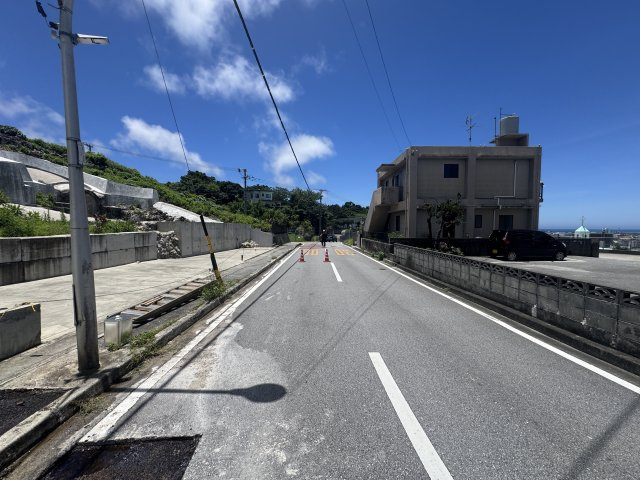 糸満市兼城（全2棟）B号棟の前面道路含む現地写真|※西側公道7.5m♪