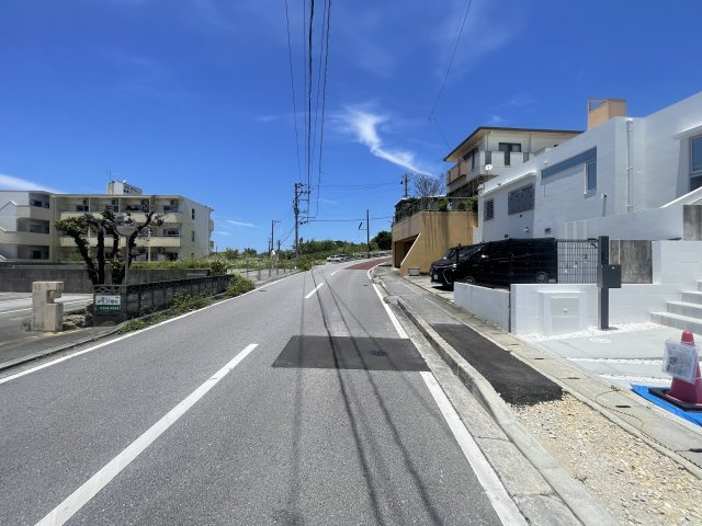 糸満市兼城（全2棟）B号棟の前面道路含む現地写真|※西側公道7.5m♪