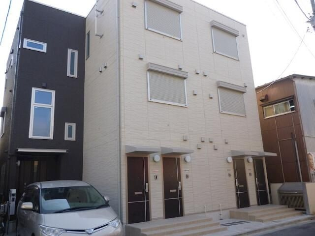 アミュレットのエントランス