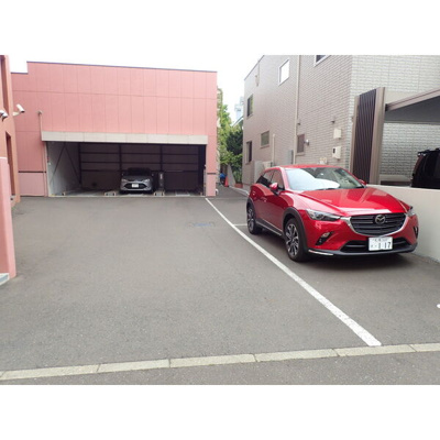 【駐車場】 | シェーンブルン宮の森