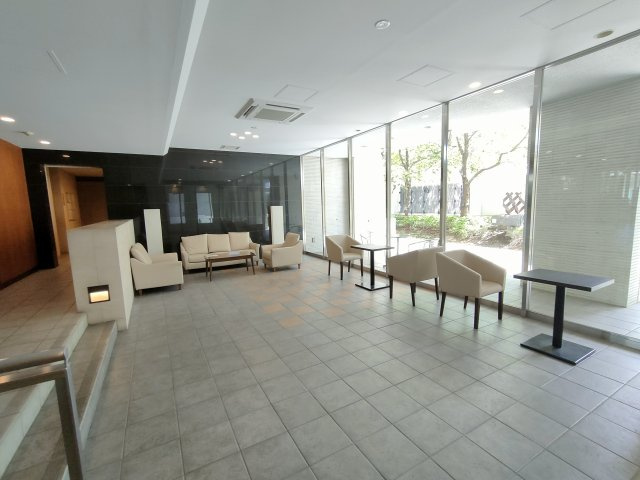 プラウド新小岩のロビー