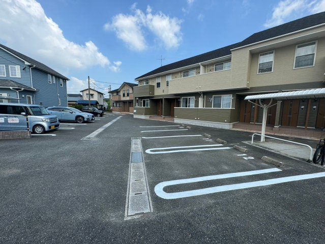 サンパティーク・ウエストⅡの駐車場