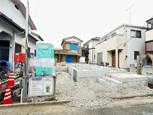 【外観】 | 朝霞市宮戸4丁目　新築一戸建住宅　全1棟　(丸井志木店) | 現地（2026年4月）撮影／北朝霞駅まで徒歩19分の立地