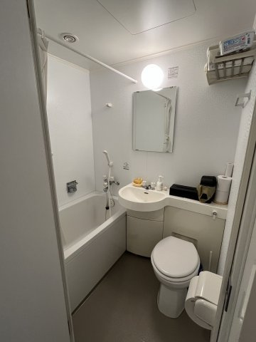 スカイプラザ赤坂のトイレ|3点ユニットバス