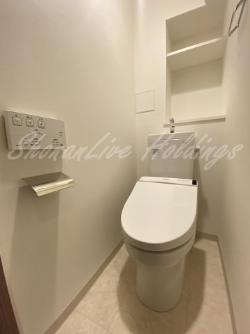横浜市港北区新横浜１丁目の賃貸マンションのトイレ|嬉しい個室温水洗浄便座トイレ♪