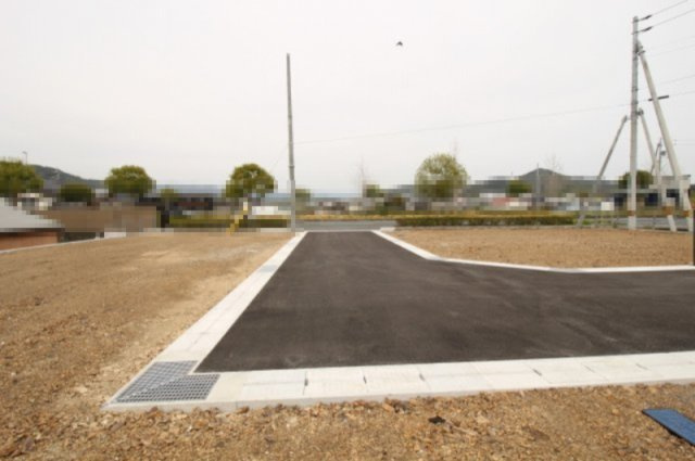 土佐市高岡町丙（全26区画）4号地　建築条件なし　売土地の前面道路含む現地写真|4号地　222.18㎡　（約67.20坪）