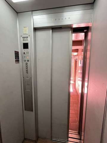 スカイプラザ赤坂のその他|エレベーター