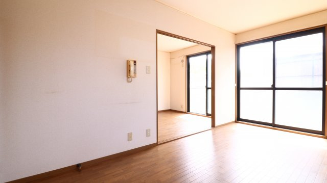 エクセルハイツ桃山の居間・リビング