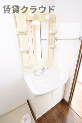 パールハイツ蘇我Ⅰの洗面所|忙しい朝には欠かせない洗面所です