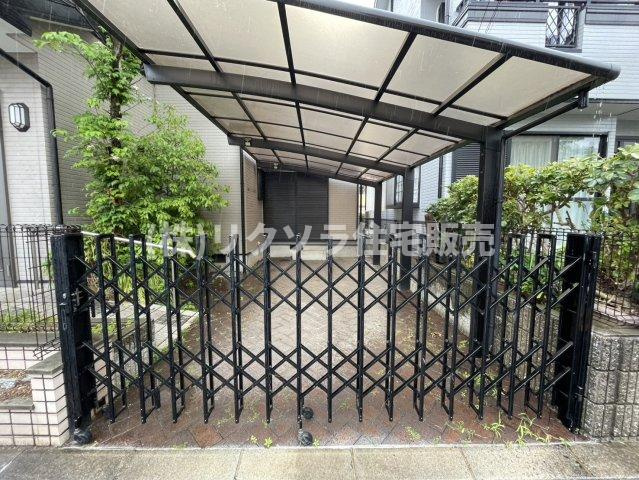 私部2丁目　中古一戸建ての駐車場|1台駐車可能
■物件内覧・資金計画相談・住宅ローン相談、リフォーム相談、お問合せ受付中■
※当日・翌日のご内覧、ご相談はお電話でのお問合せがスムーズです！