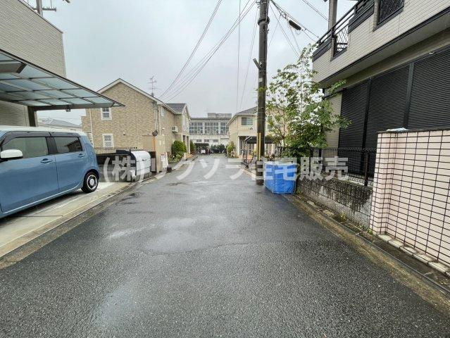 私部2丁目　中古一戸建ての前面道路含む現地写真|■物件内覧・資金計画相談・住宅ローン相談、リフォーム相談、お問合せ受付中■
※当日・翌日のご内覧、ご相談はお電話でのお問合せがスムーズです！