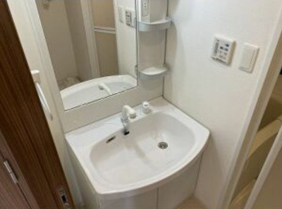 【独立洗面台】 | パグーロ東平尾III | 別号室の写真になります。現況優先。