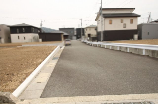 土佐市高岡町丙（全26区画）5号地　建築条件なし　売土地の前面道路含む現地写真|5号地　196.07㎡　（約59.31坪）