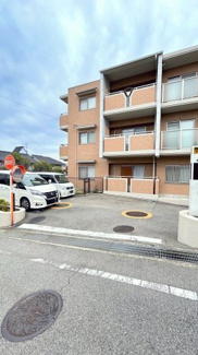 【駐車場】 | セントラル西雲雀丘 | 駐車場