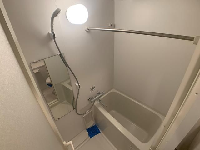 ライブコート草加の浴室