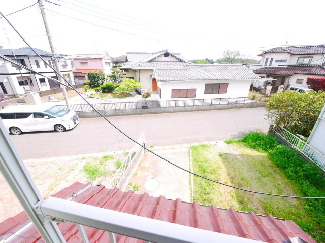 八街市富山　中古戸建の展望|2LDK  2階にもトイレ  リビング約14帖  駐車2台可能 閑静な分譲地内