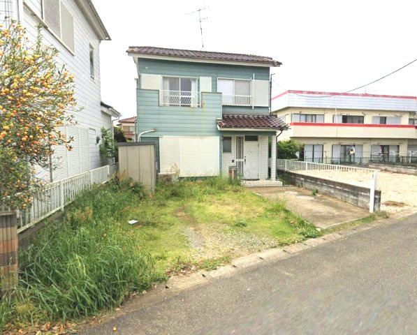 八街市富山　中古戸建の庭|2LDK  2階にもトイレ  リビング約14帖  駐車2台可能 閑静な分譲地内